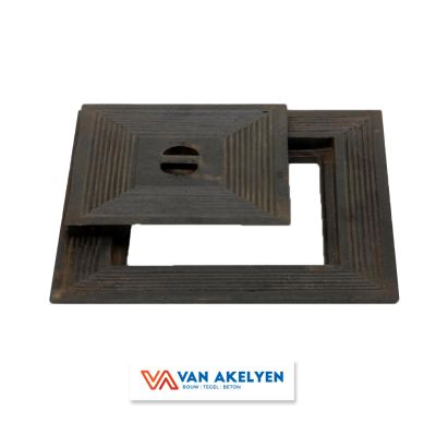 Gietijzer - deksel enkelwandig - 70 x 70 cm - met vierkant gat